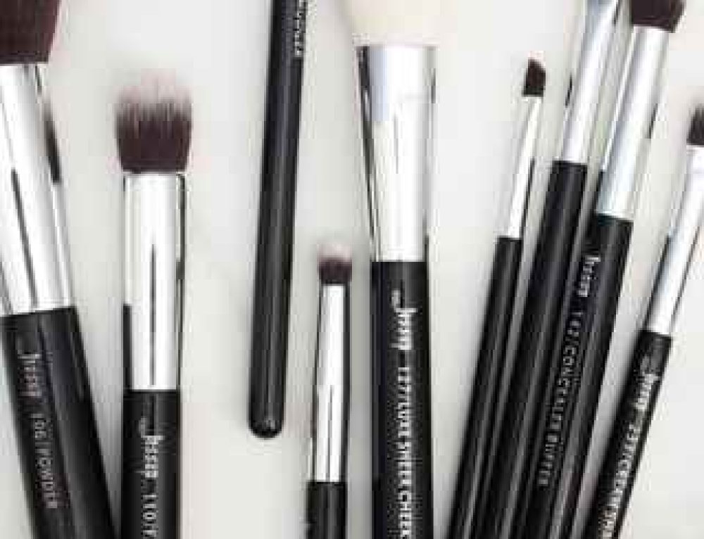 5 Beauty Hacks and Products to Speed Up Your Makeup Routine