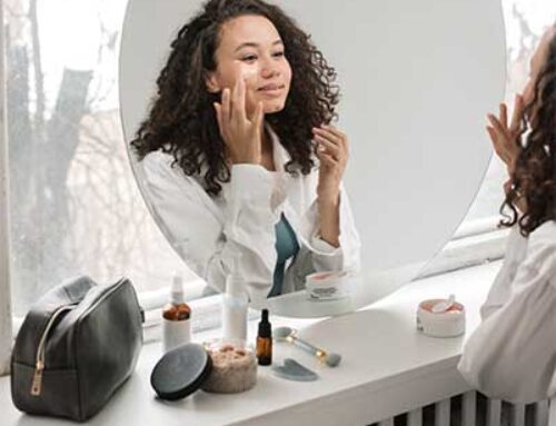 Tocador de maquillaje: 7 Cosas que necesitas para completarlo