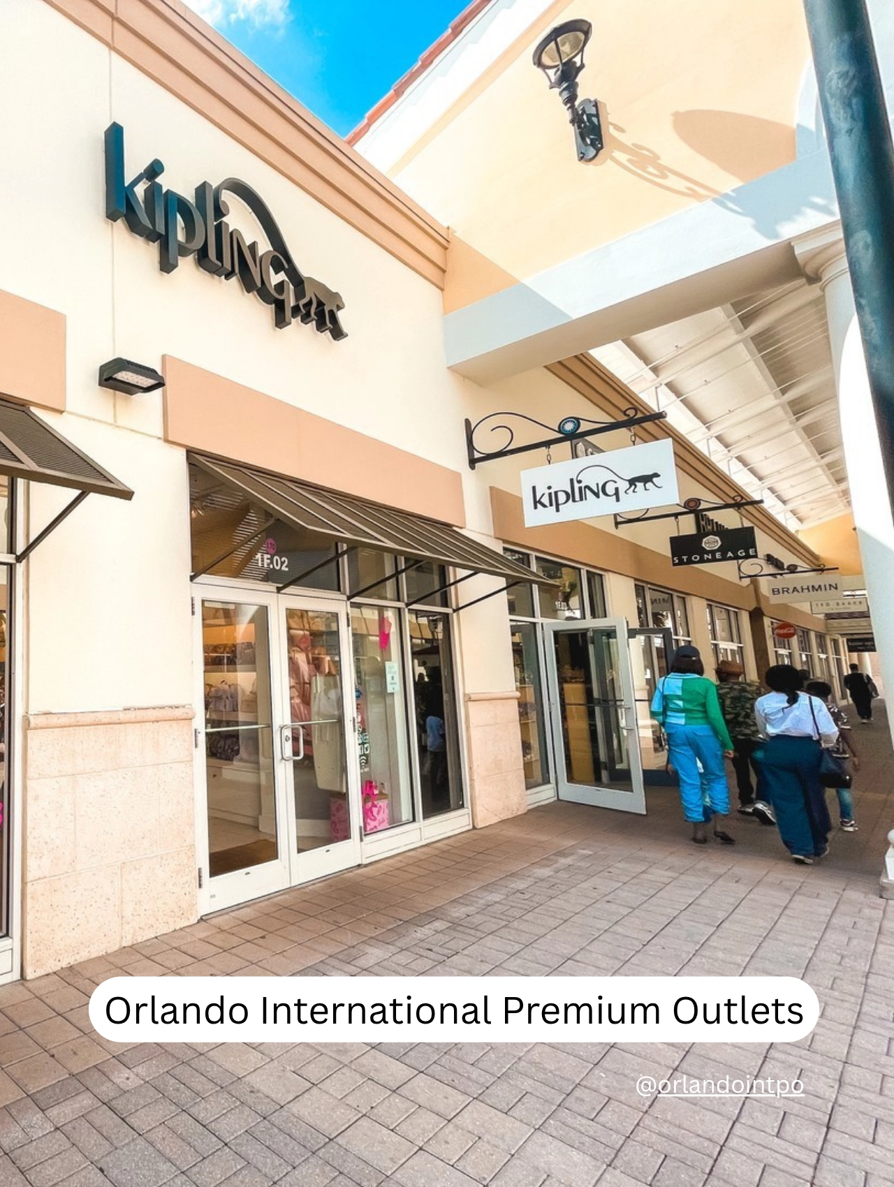 Shopping in Orlando – Score deals on designer brands at Orlando International Premium Outlets near International Drive.