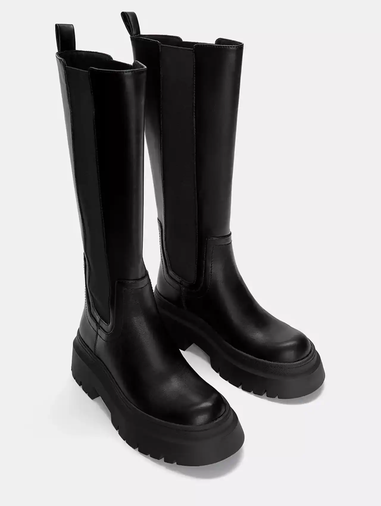 Botas de invierno para mujer negras altas con suela track moderna y resistente