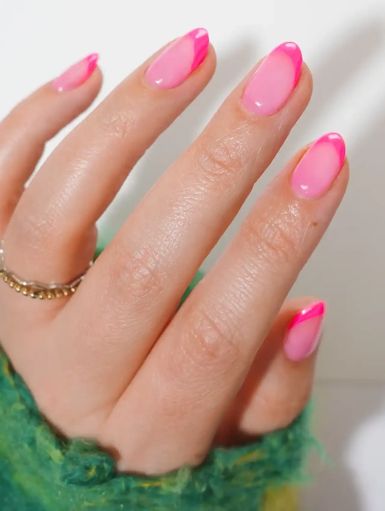 Light pink jelly nails with bold tips – summer nail designs