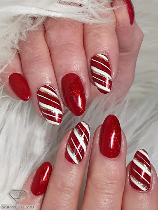 Candy Cane Christmas Nails