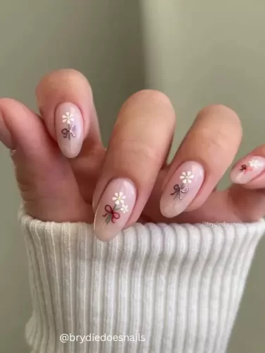 Spring Daisy Bow Nails