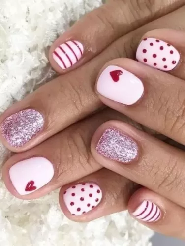 Trendy Valentines nails Playful Valentine's Patterns