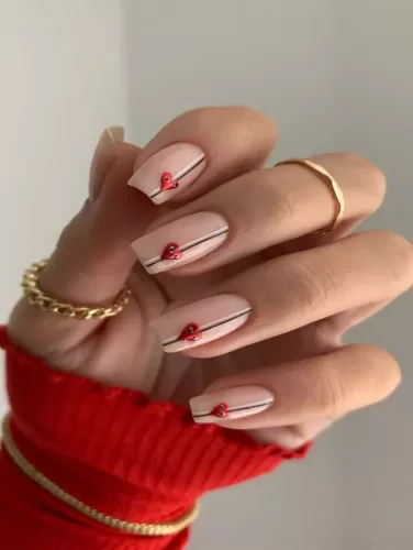 Valentines nails Romantic Minimalist Heart Glam