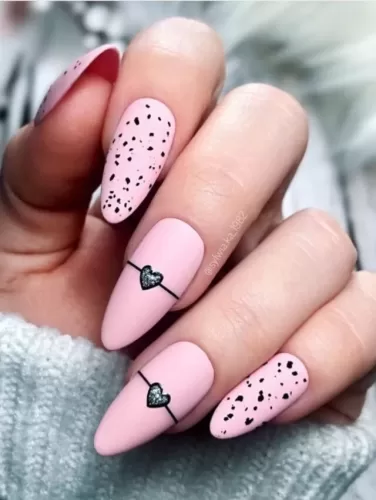 Minimalist Heart Accent Valentine's Nails