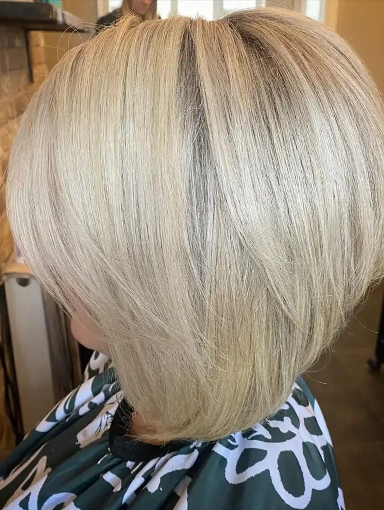 Silver bob haircut - easy hairstyles with a sleek modern look