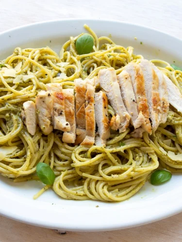 pasta al pesto con pollo